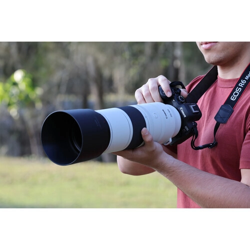 Canon%20RF%20200-800mm%20f/6.3-9%20IS%20USM%20Lens