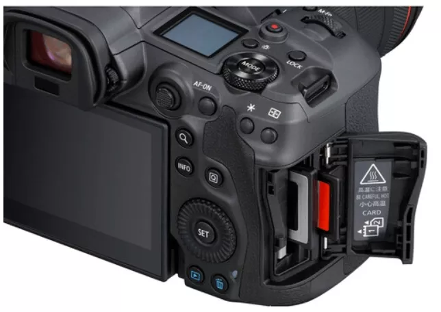 Canon EOS R5 + RF 24-105mm f/4L IS USM Kit